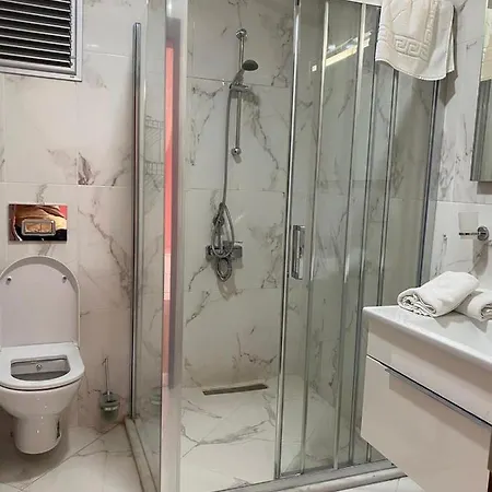 Daily Detached For Rent Villa *